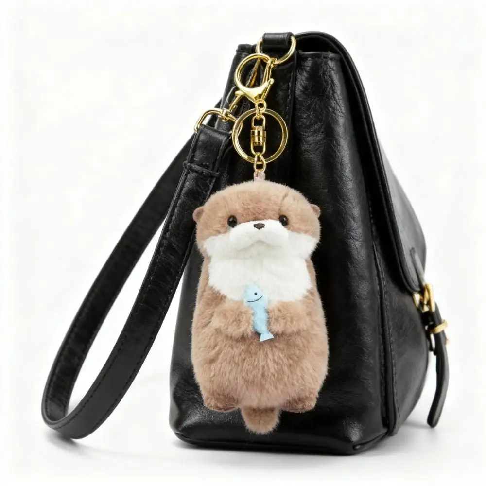 Chaveiro de brinquedo de pelúcia de lontra bonito com peixe-animal kawaii plushie animal de pelúcia abraçando um peixe, presente adorável crianças meninas amigos,