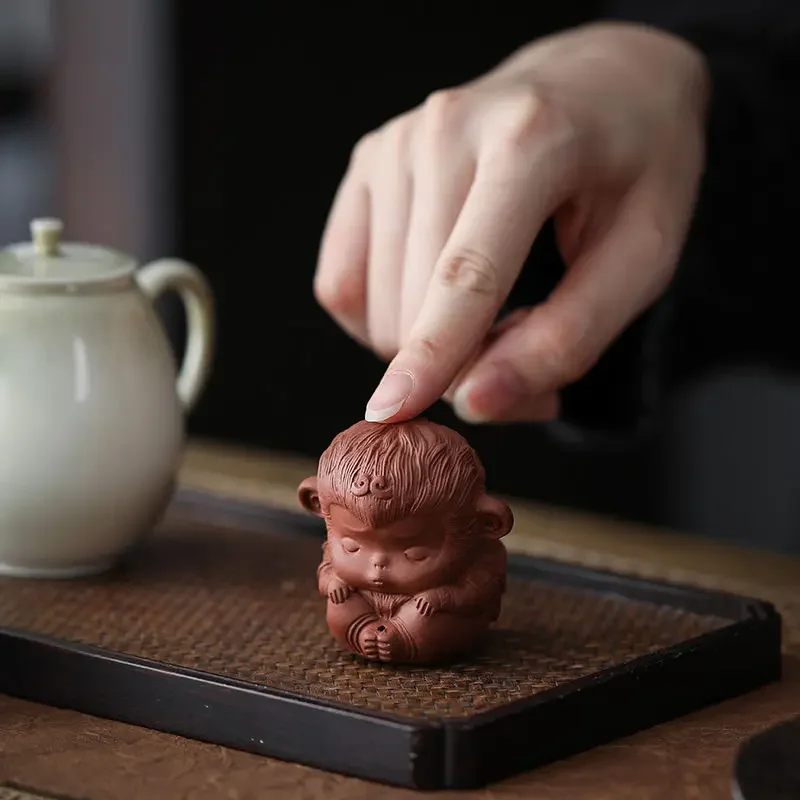 Chinoiserie Gift Ceramics Purple Clay Pottery Monkey King Sun Wukong Monkey Incense Sticks Craft Aromatherapy Tea Pet Desk Decor