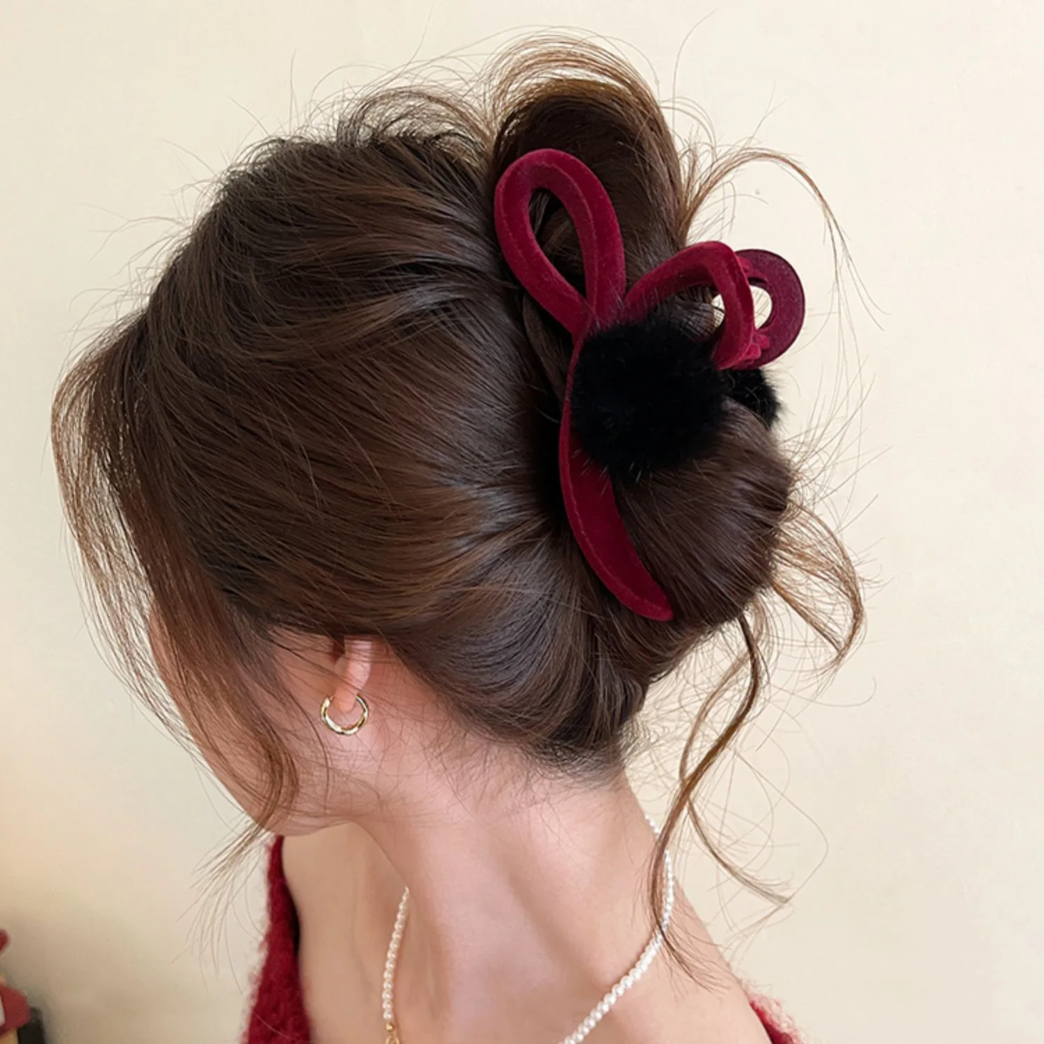 Velvet Hair Ball Grabber Large Shark Clips Hairpin Women's French Elegant Hairpin Korean Hair Accessories Female Headwear Gifts