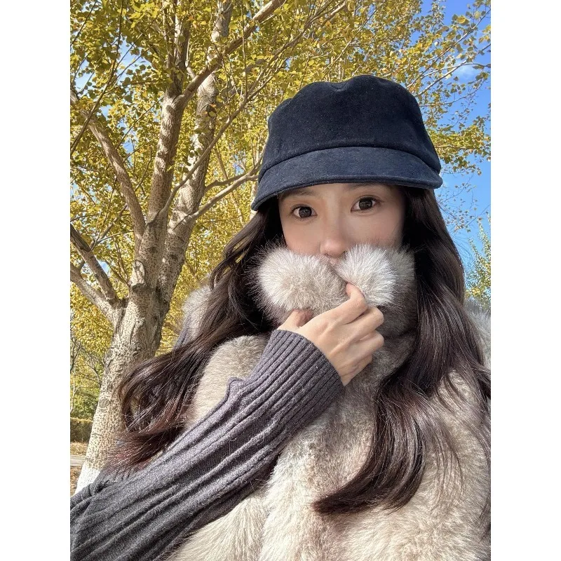 New Fashionable Women's Clothing for Autumn and Winter. A Light Luxury Gradient Color Fur Vest. Warm and Eco-friendly Fur Vest.