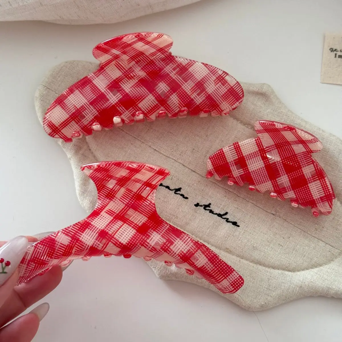 Pinza para el cabello de acetato a cuadros rojos grandes de 10,5 CM, pinzas para el cabello de estilo coreano, pinzas para el cabello de cangrejo Retro clásicas para mujeres y niñas, accesorios para el cabello