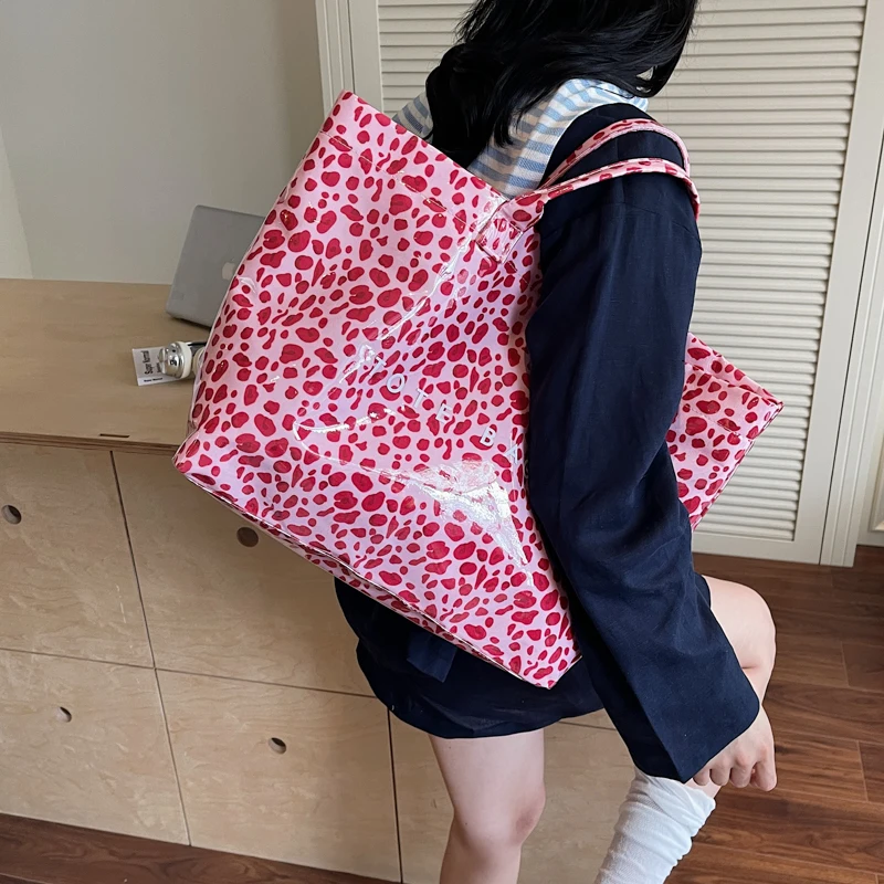 MOODS ليوبارد نمط كبير حمل الحقائب للنساء بولي كلوريد الفينيل سعة كبيرة المتسوق حقيبة كتف 2025 موضة جديدة فاخرة مصمم حقائب اليد