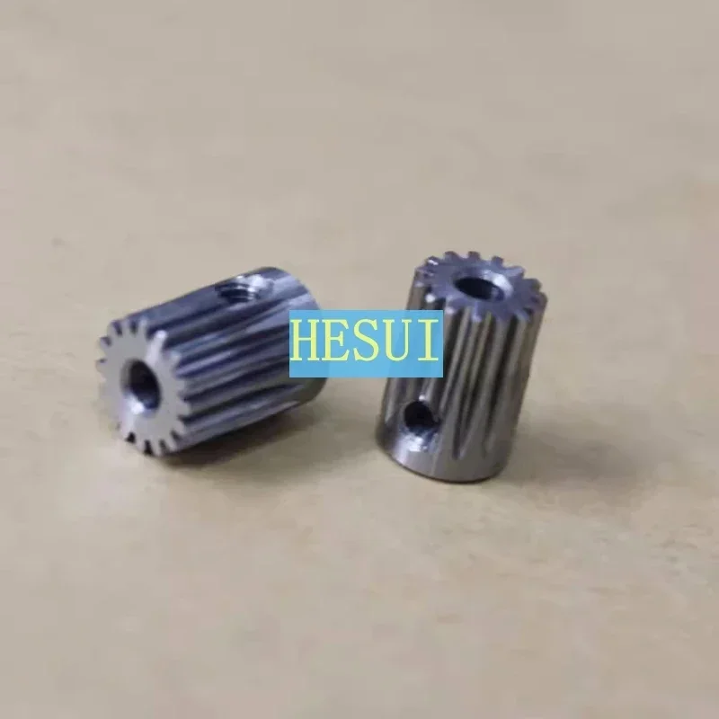 0.5 mold motor, straight teeth, 16 teeth, 3 metal holes, 40Cr quenching and tempering