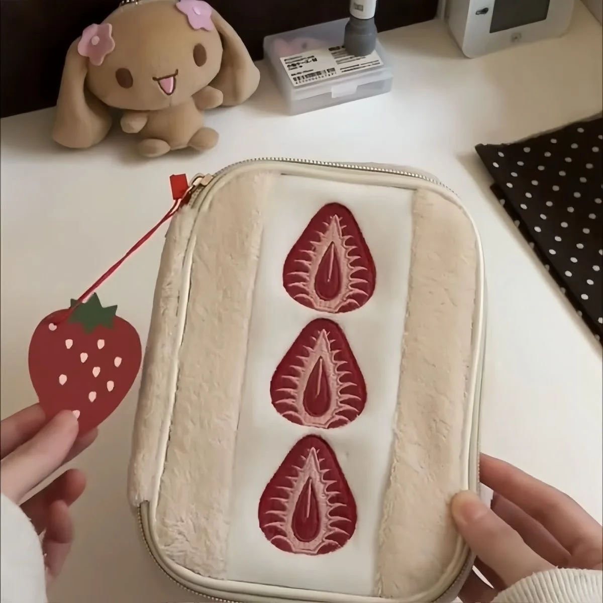 Cute Embroidered Strawberry Pencil Case Portable Students Stationery Pen Box Multi Functional Large Capacity Makeup Storage Bag