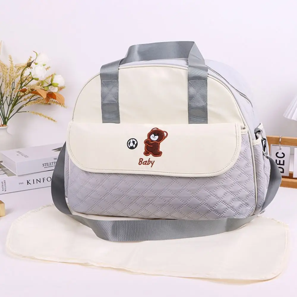Creative Cartoon Mommy Bag Bear Pattern Lightweight Mommy Crossbody Bag Practical Hand-held Portable Diaper Bag Mommy Use