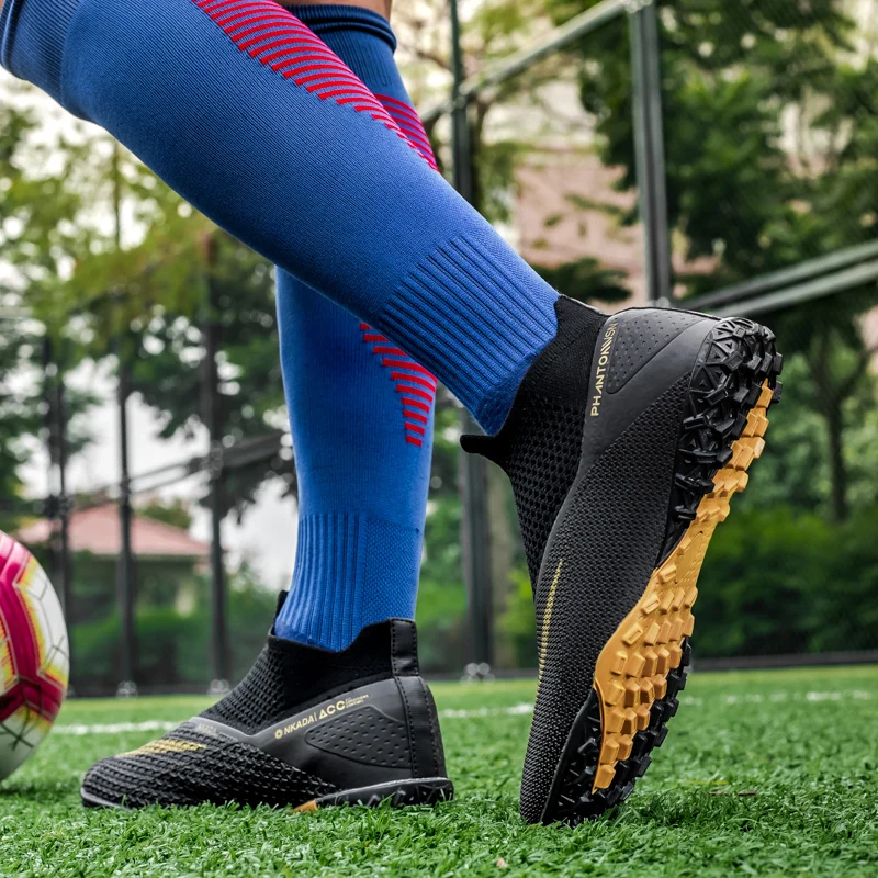 Bottes de Football pour hommes chaussures de Football en salle professionnelles crampons de Football antidérapants chaussures de Football d'entraînement pour garçons baskets de Sport athlétiques