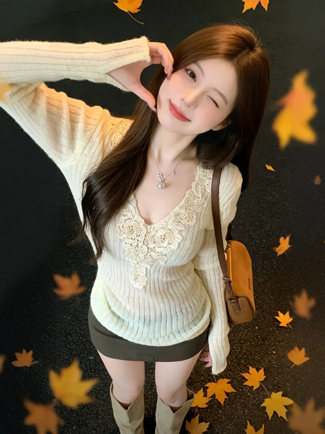 

Элегантный женский трикотажный пуловер с длинным рукавом и V-образным вырезом во французском стиле для города, офиса и путешествий, весна 2026