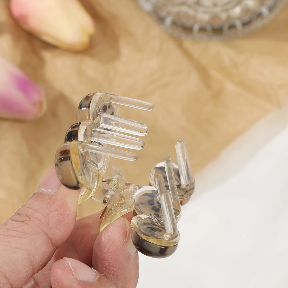 AWAYTR Fashion Agate Beadse Hair Claws Clip Alloy Shark Claw Hair Clips Hairpin Barrettes For Ponytail Women Hair Accessories