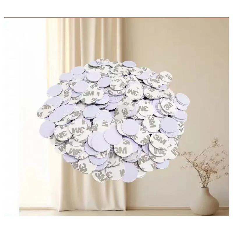 100pcs ISO14443A NFC Round Tag RFID Smart Tag 215 Chip PVC Coin Card for All NFC enabled devices