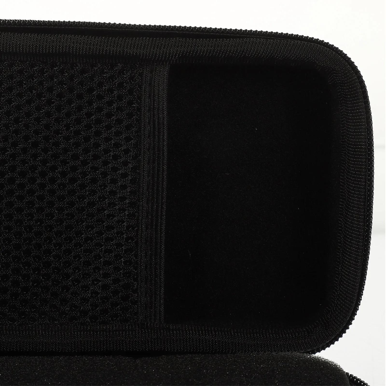 

Stylish Lapel Microphone Protection Box Dirtproof Mic Storage Bag for Wireless Microphones Shockproof Lightweight Padded