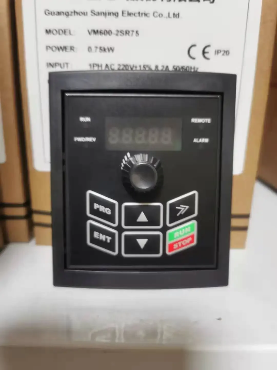 SAJ three-crystal inverter VM600G0.75KW/220V-7.5KW/380V (single-phase motor available)