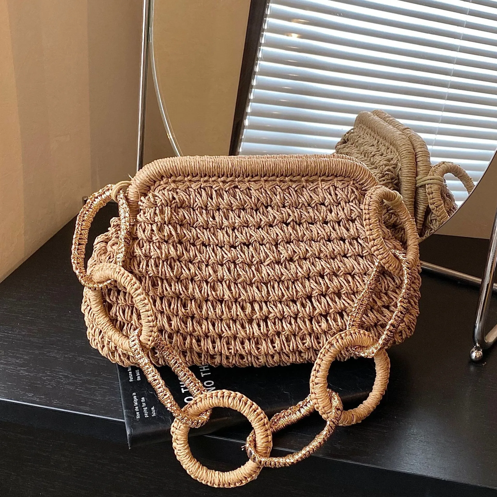 retro-woven-chain-crossbody-bag-beach-vacation-handbag-folded-straw-basket-women's-shoulder-bag-summer-2026-trend