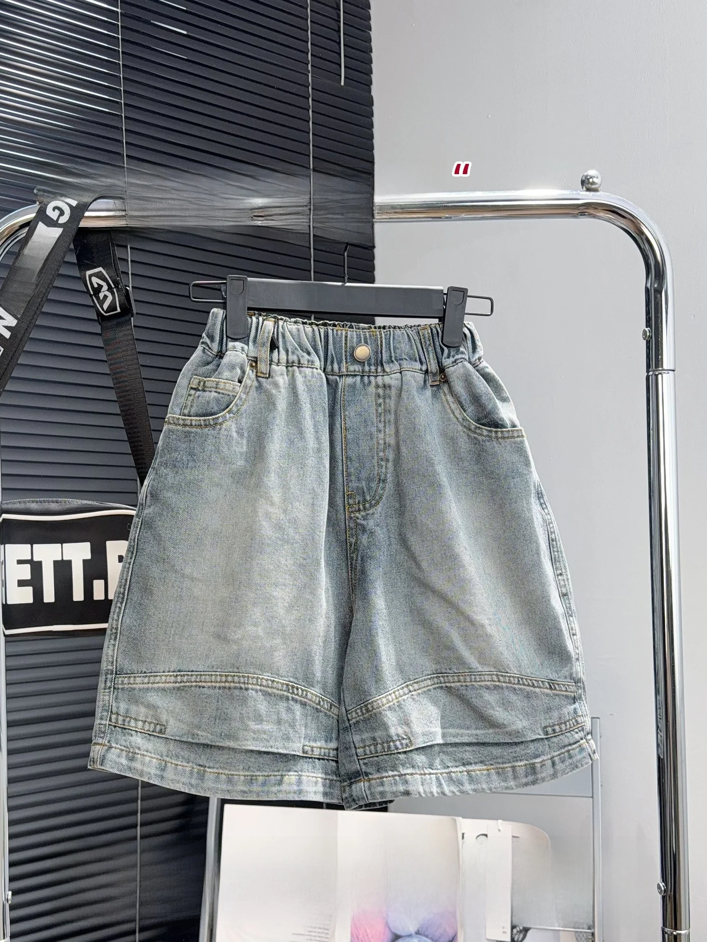 miaobakids-pantaloncini-in-denim-per-bambini-nuovo-stile-estivo-pantaloni-a-cinque-punte-per-ragazzi-e-ragazze-pantaloncini-versatili-e-alla-moda-per-bambini-di-taglia-media-e-grande