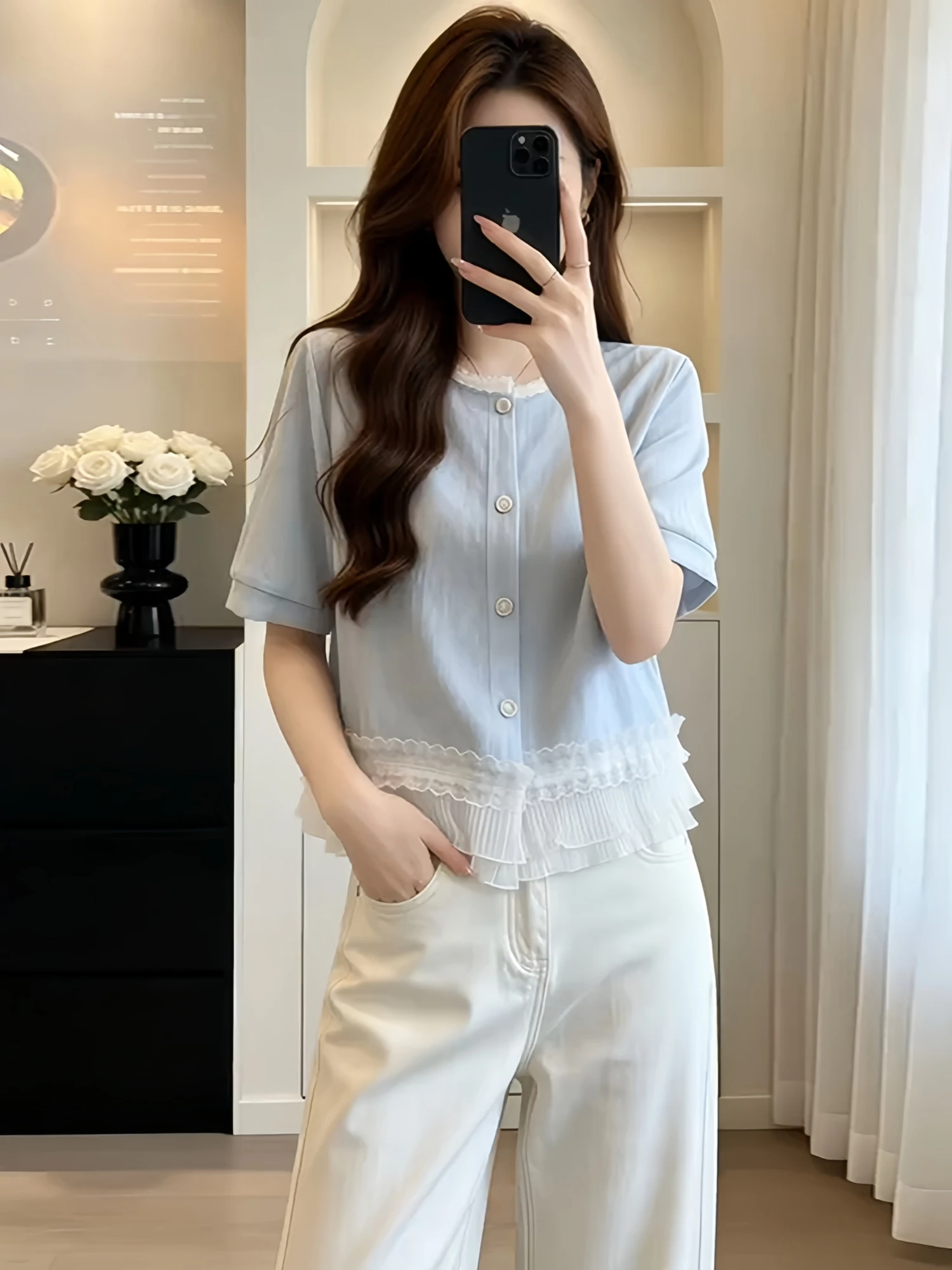 

Elegant Lace Trim Short Sleeve Shirt Women's Summer New Lightweight Luxury Beautiful Small Fragrance Style Top Casual Style