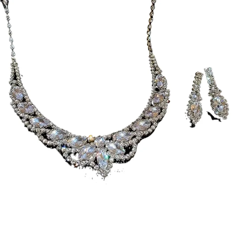 

Flash Diamond Dress Necklace Earrings Set Accessories Women's Light Luxury Niche Premium Necklace