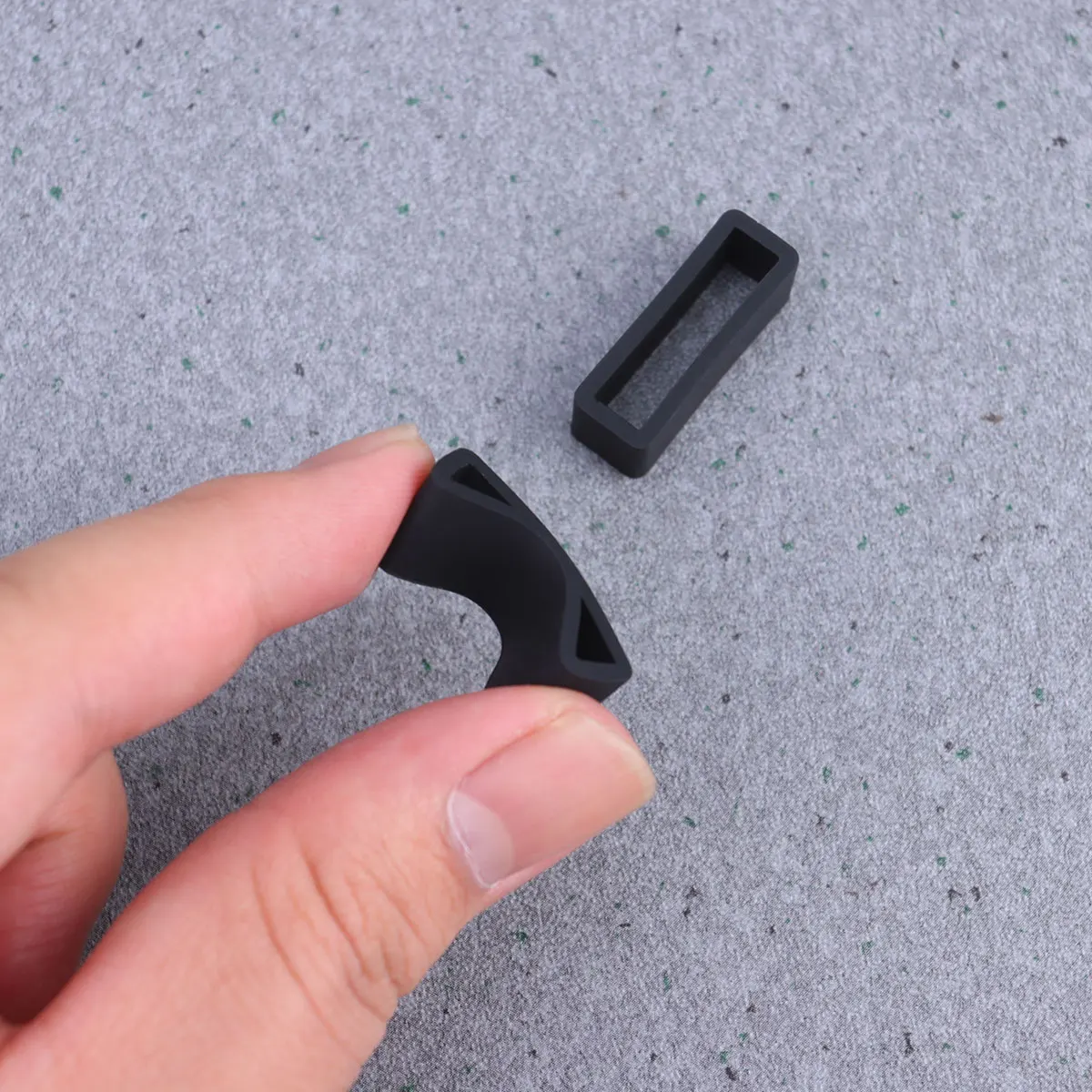 2 szt. 22mm Pierścienie do pasków zegarków z wysokiej jakości materiału, elastyczne, wytrzymałe, łatwe do założenia na nadgarstku, czarne paski do zegarków, uchwyty do pasków zegarków