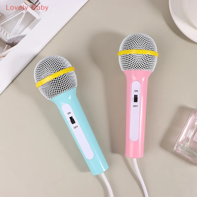 Eenvoudig te gebruiken handmicrofoon; Werkt niet op batterijen; Lichtgewicht muzikaal speelgoed voor thuiskinderen