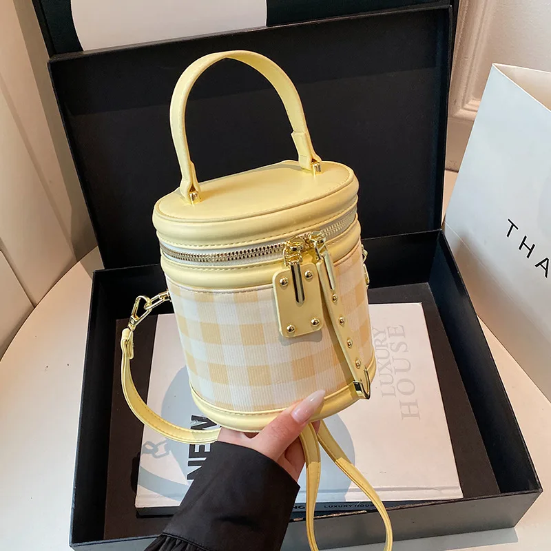 

Модная женская сумка в клетку, новинка 2023 года — универсальная нишевая сумка через плечо, стиль ведра