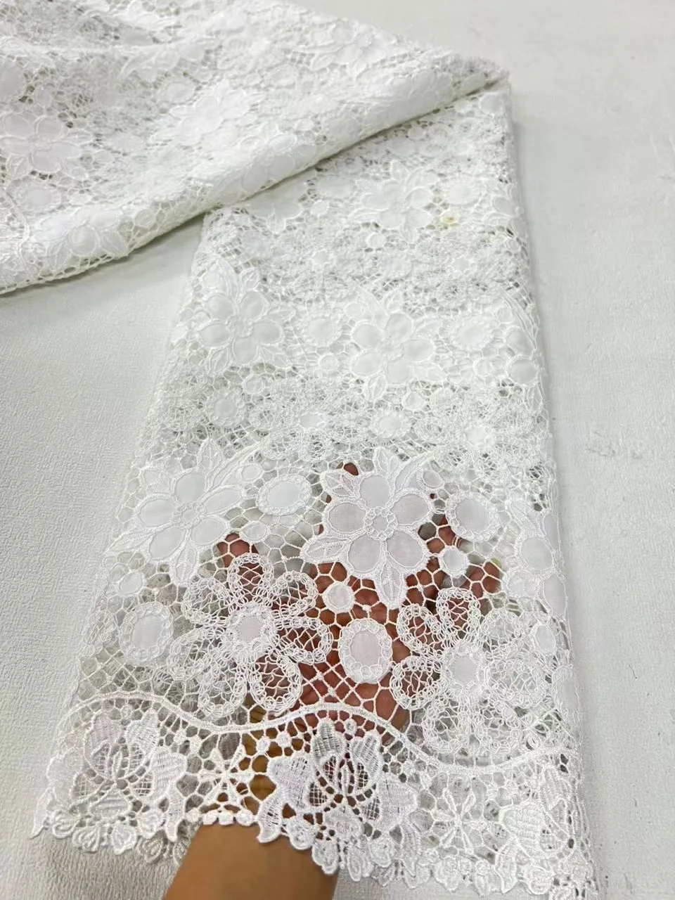 

Высококачественная нигерийская тюлевая кружевная ткань 2026 года для пошива свадебных и праздничных платьев, шифон, гипюр, вышивка, хлопок, 5 ярдов, JL549