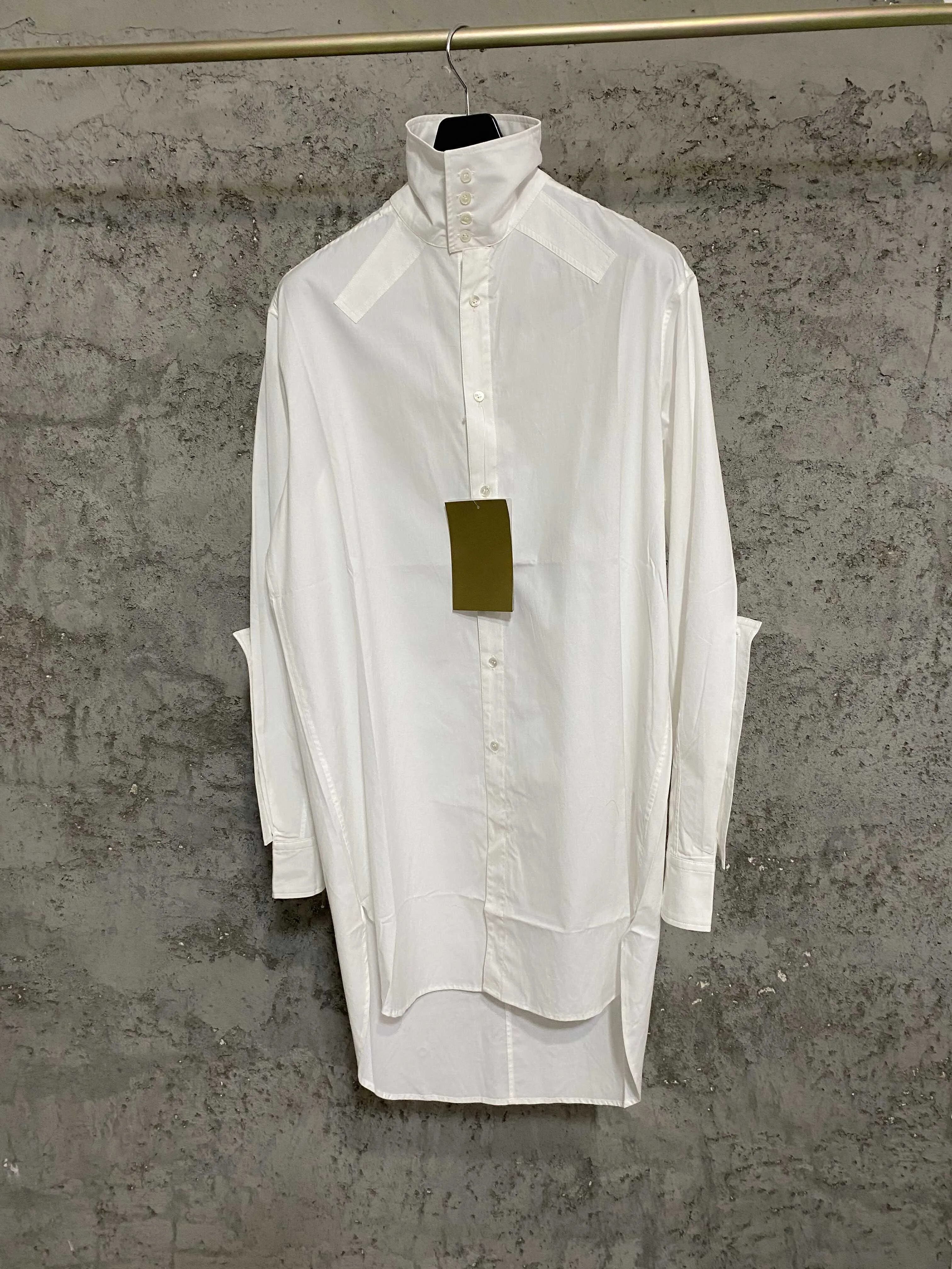 White mid-length single-breasted versatile shirt, short front and long back, long-sleeved shirt, loose top