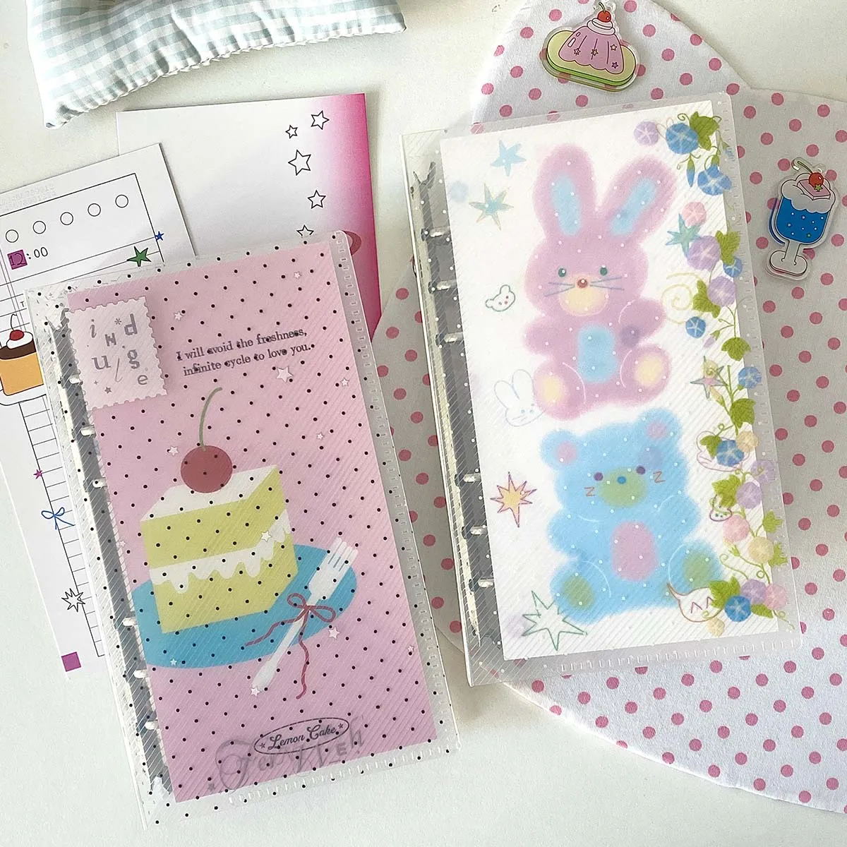 WAKAWAKA A6 Planner z tworzywa sztucznego, wzór w kropki i gwiazdy, tekstura twill, minimalistyczny, estetyczny notes do biura i szkoły