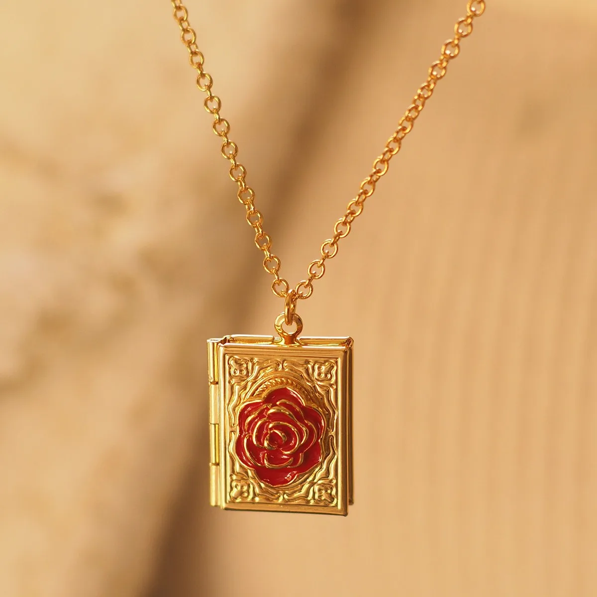 

2025New Retro-Inspired Artisan 'Answer-Book' Motif Gold-Tone Enamel Rose Motif Niche Necklace - Handcrafted Vintage-Look Jewelry