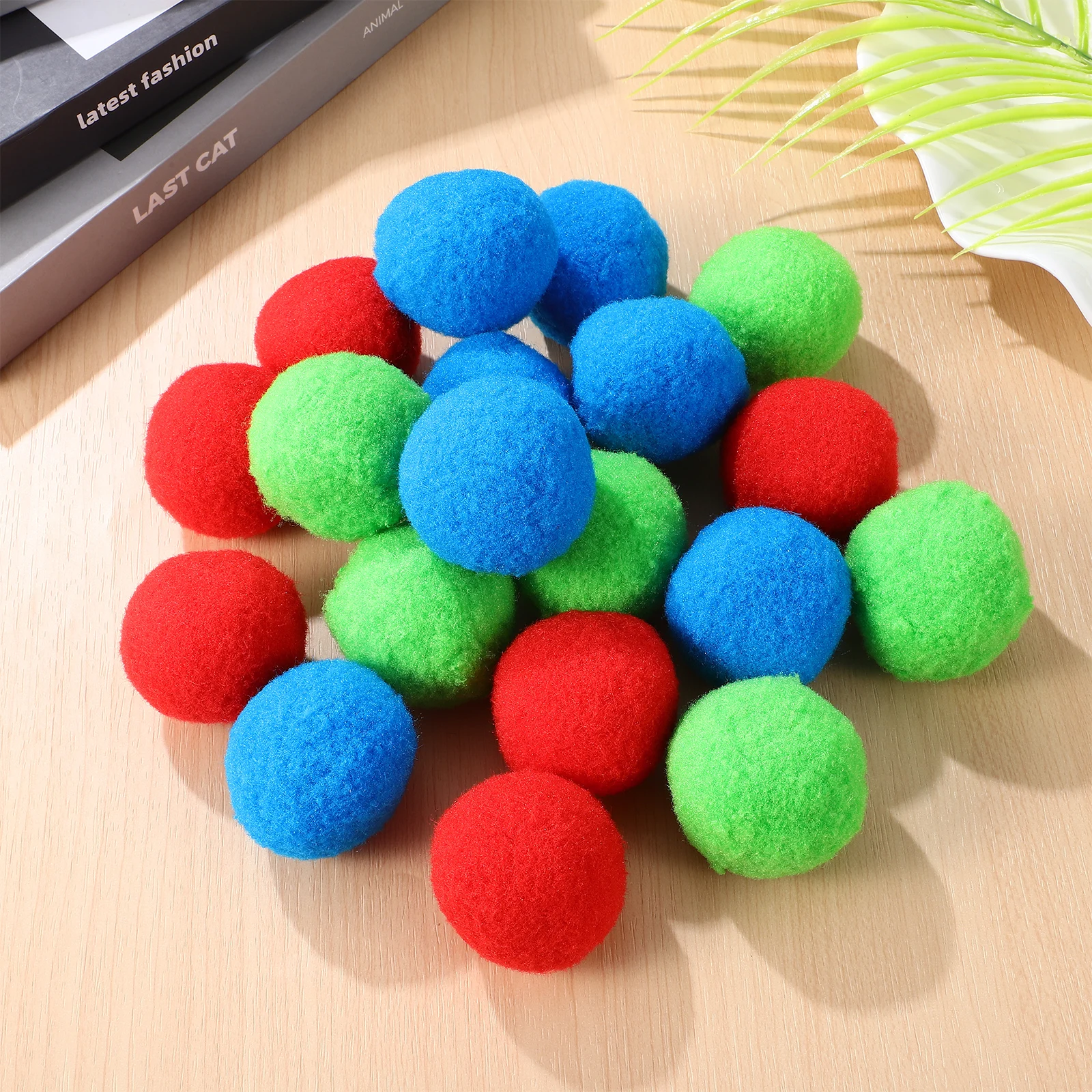 

50 pcs Cotton Balls 3 Colors 5cm Soaker Toy Reusable Pool Games Kids Adults Outdoor Fun Toys