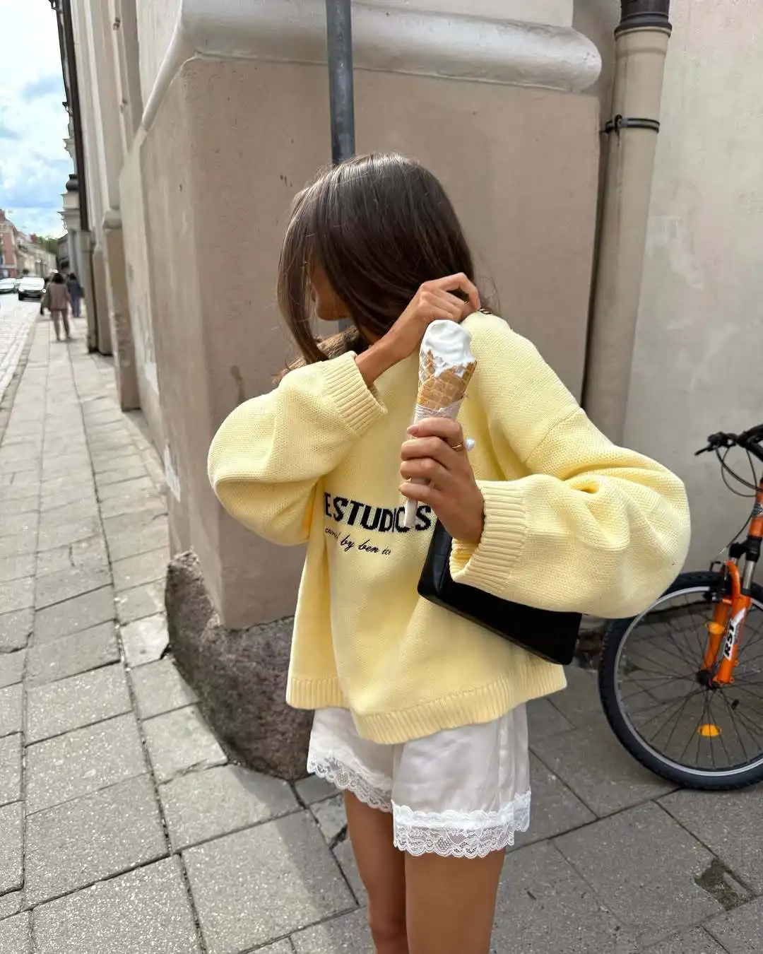 

Butter Yellow Letter Pullover Sweater Women Autumn Round Neck Long Sleeve Loose Jumper Streetwear Casual Fashion Knitted Sweater