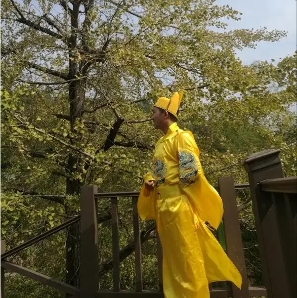 China Ming dynasty emperor clothing prince retro chinese style costume hanfu Yellow Dragon gown robe + Hat Unique handsome Guy