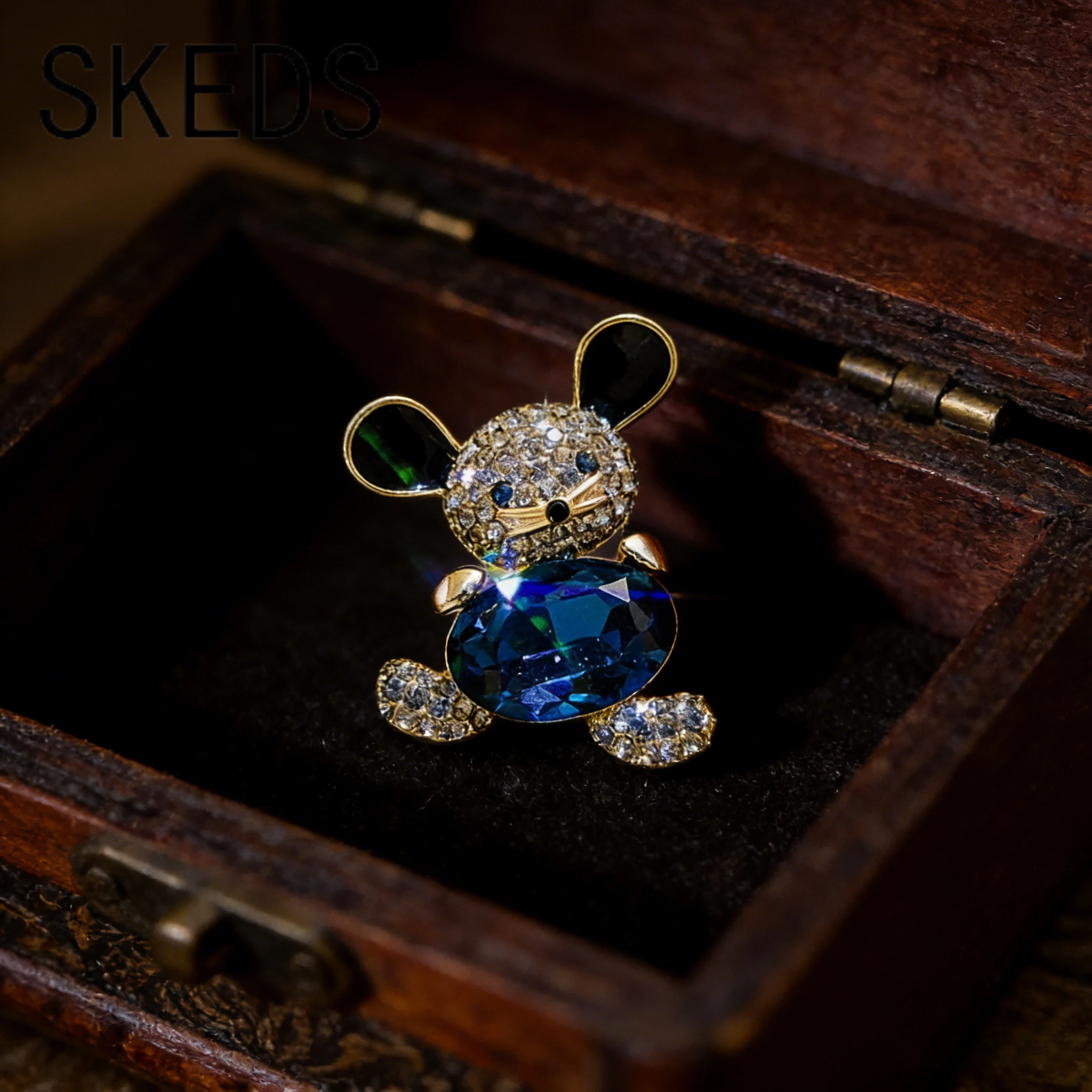 SKEDS Lindo Mini Broche de Ratón con Cristal Azul, Pin de Oso Animal, Hebilla para Pañuelo, Corsage de Lujo para Mujeres y Hombres