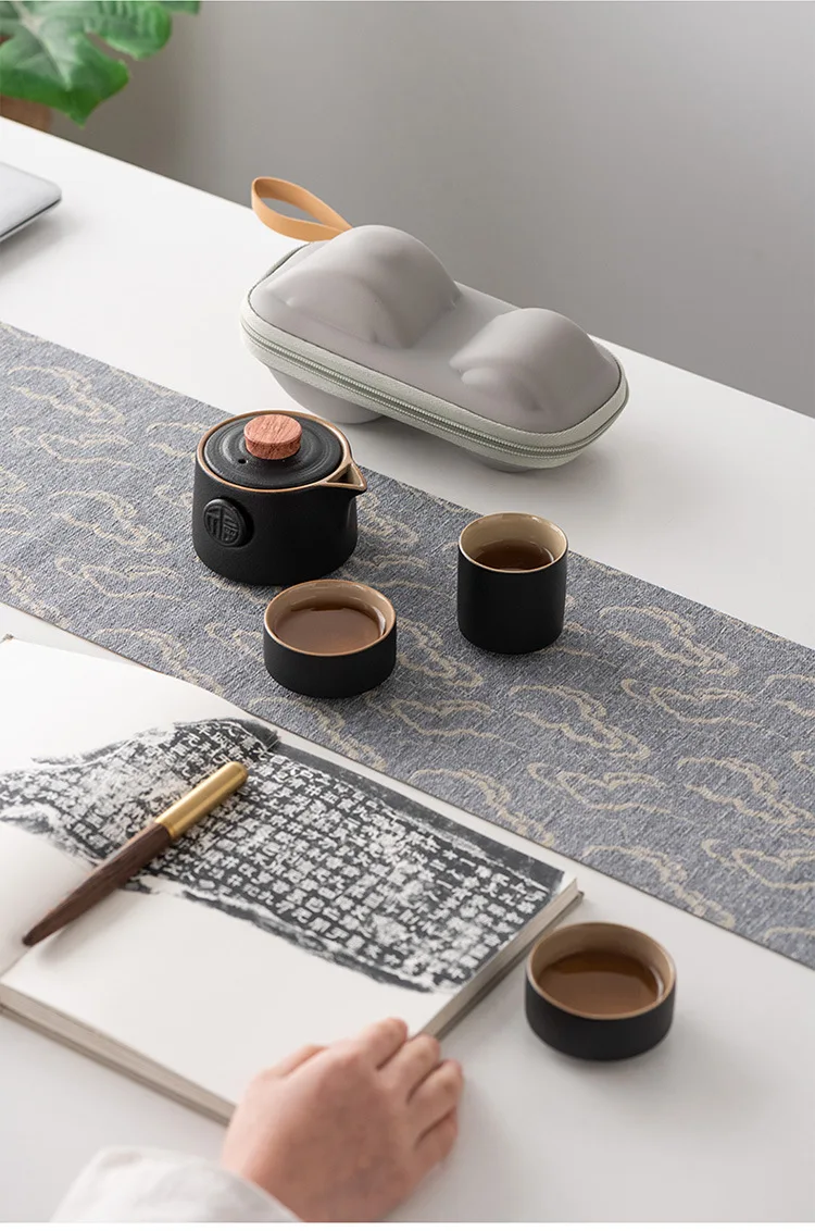 Portable Teapot Teacup Set with Travel Kit Kung Fu Teaware Ceramic Outdoor Tea Pots Chinese Tea Pot and Cup Set Teaware