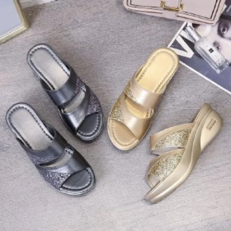 2024 Summer New Fashion Large Women's Sequin Slippers Wearing Open Toe Leather Surface for Comfort Thick Sole Shoes for Women