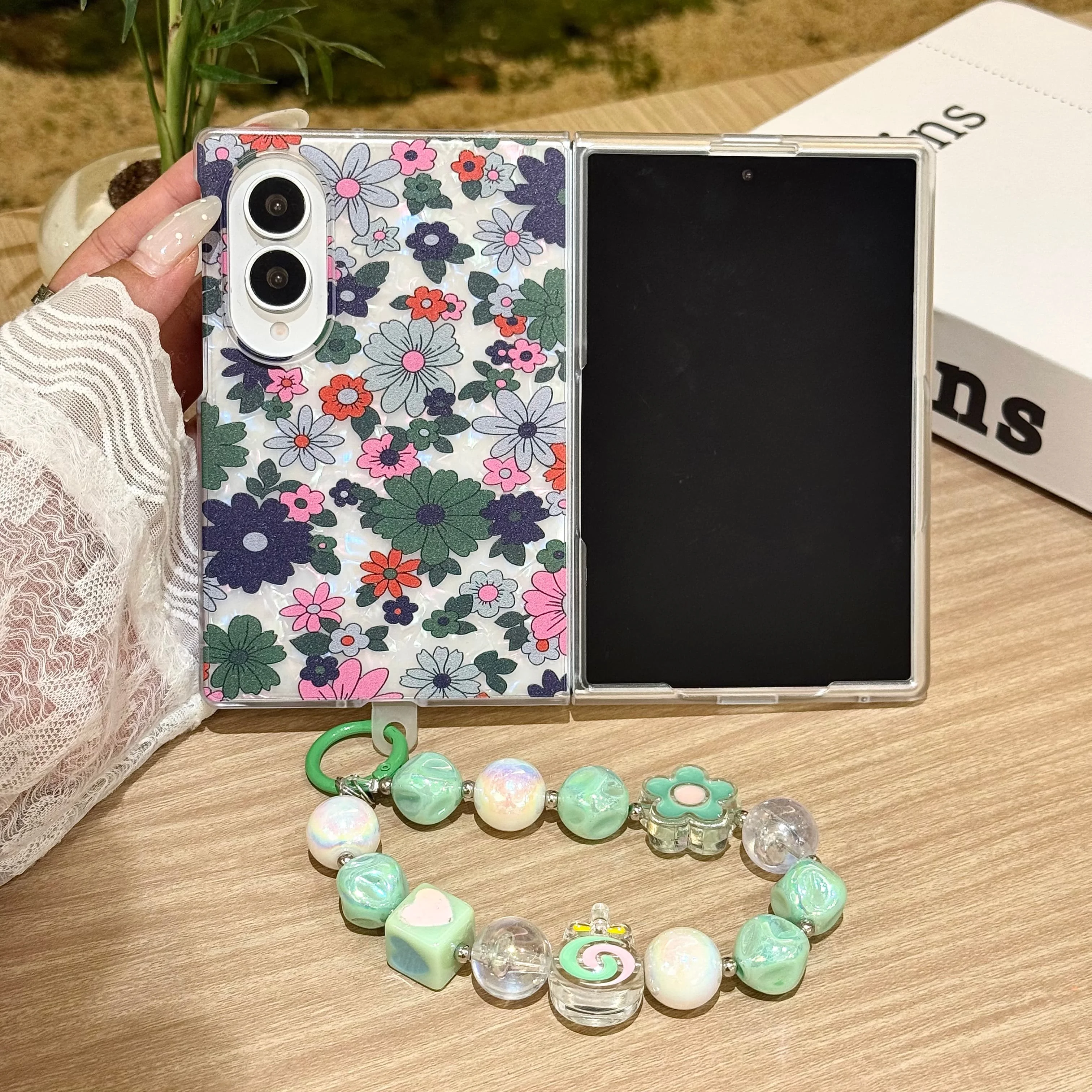 French Colorful Flower Iridescent Shell Print Phone Cover For Samsung Galaxy Z Fold 8 7 6 5 4 Fold 8 Ultra With Green Bead Chain