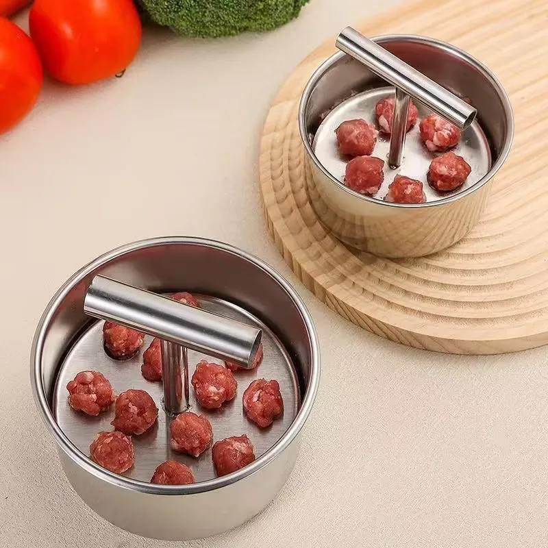 1Pc Creative Handheld Meatball Maker Press Stainless Steel Kitchen Gadget for Homemade Meat Fish Tofu Balls Easy Use Durable