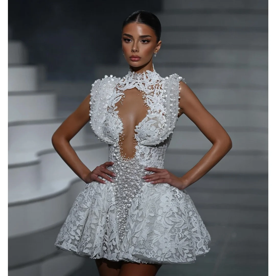 

Exquisite Pearls Short Prom Dresses Customized Lace Applique Mini Party Gown Chic Hollow Out robes de soirée