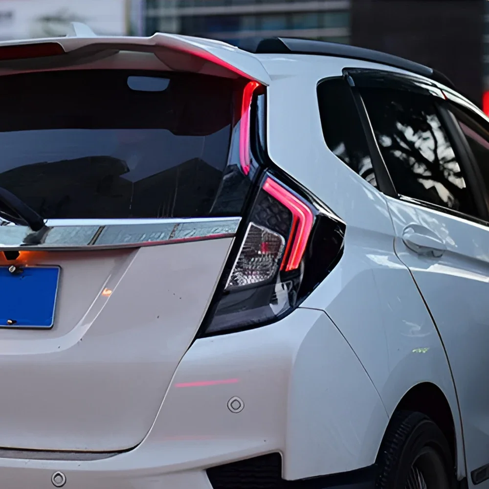 

Авто задние фонари для Honda Fit GK5 2014-2020, светодиодные автомобильные задние фонари в сборе, обновление, высокое качество, динамические аксессуары для поворота