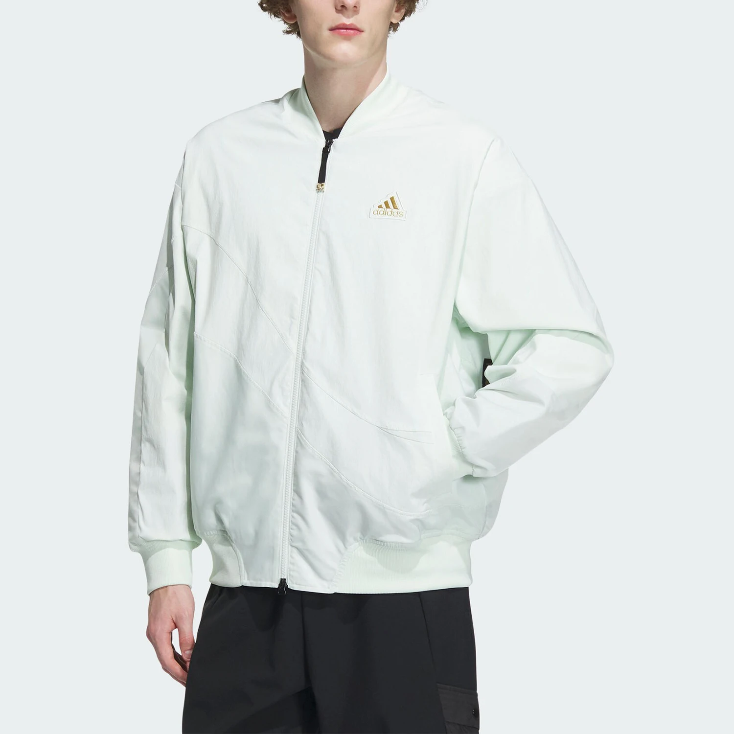 

Оригинальная мужская куртка Adidas CM WV JKT New Year Edition IZ1615