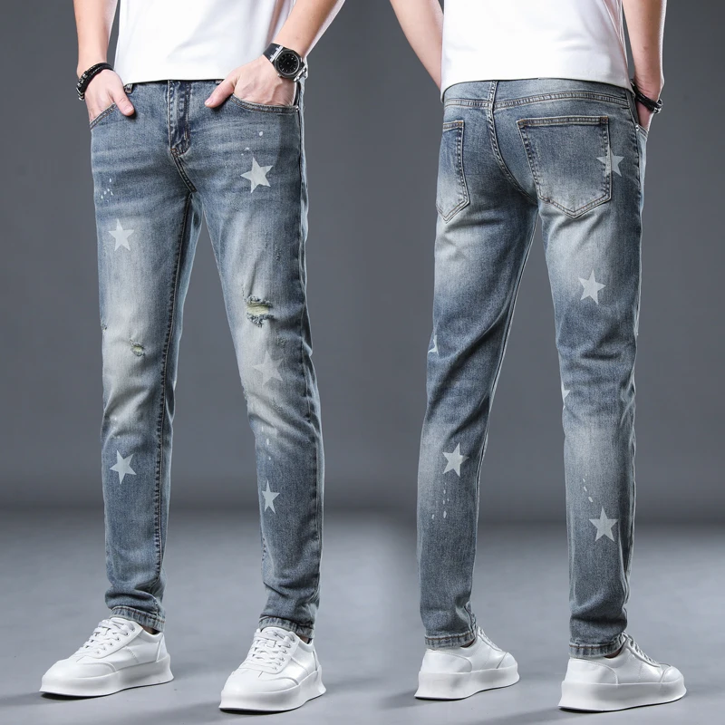 

High quality light colored perforated jeans for men's fashion 2024 new spring and autumn men's slim fit small feet ripped jeans