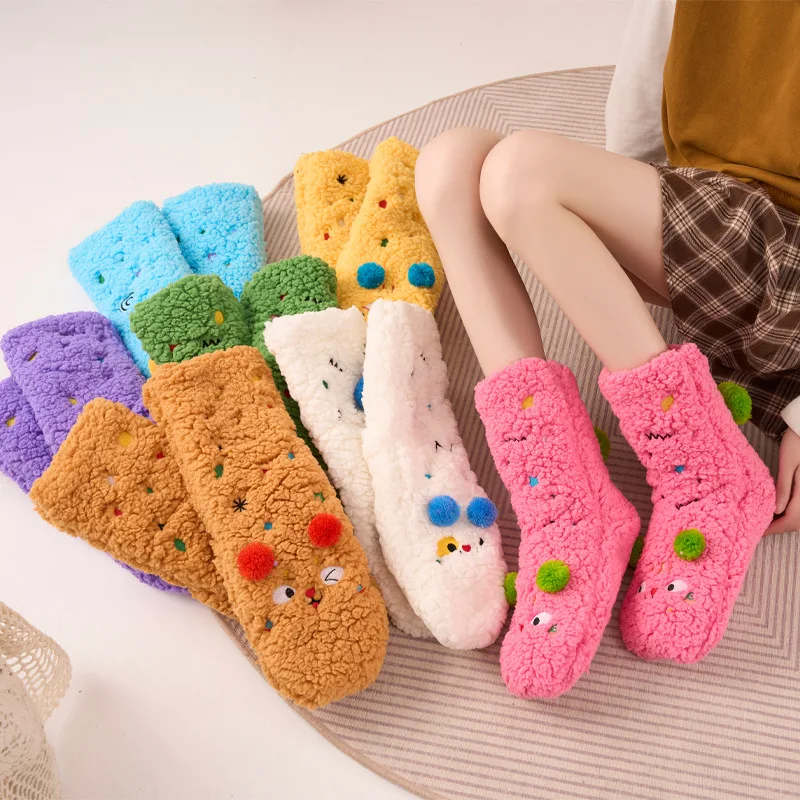 Autumn and winter new cartoon embroidered animal women's socks lamb wool thickened home non-slip socks foot warmers