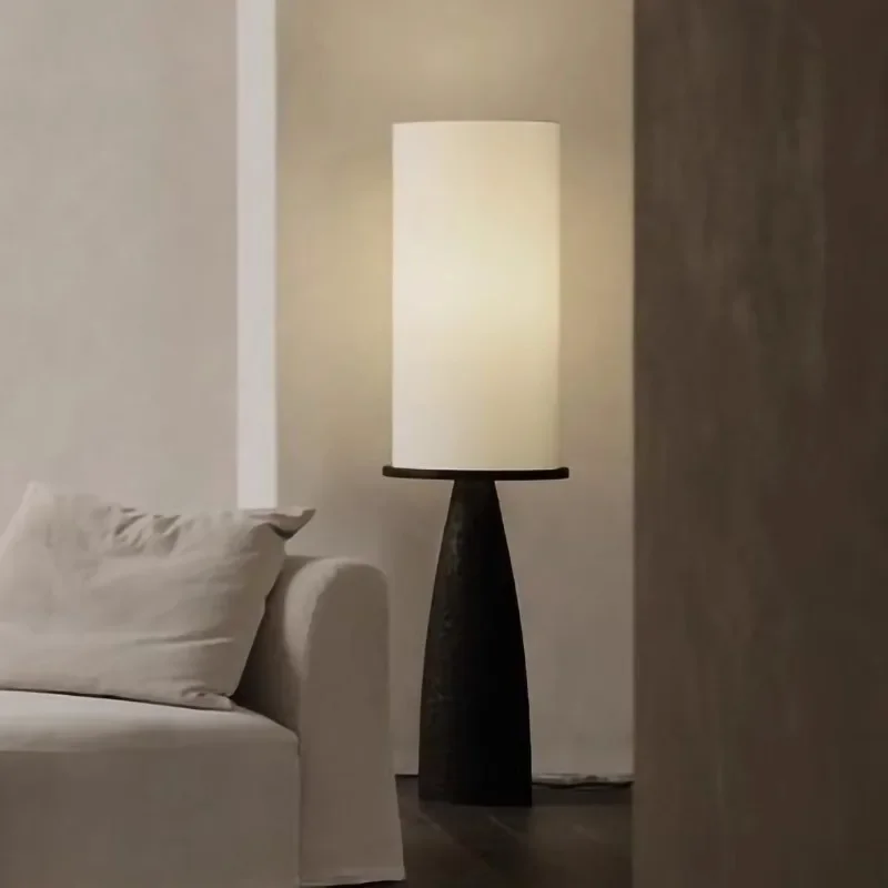 Floor-to-ceiling ambient light, living room, bedroom, bed and breakfast, next to the sofa, ambient light