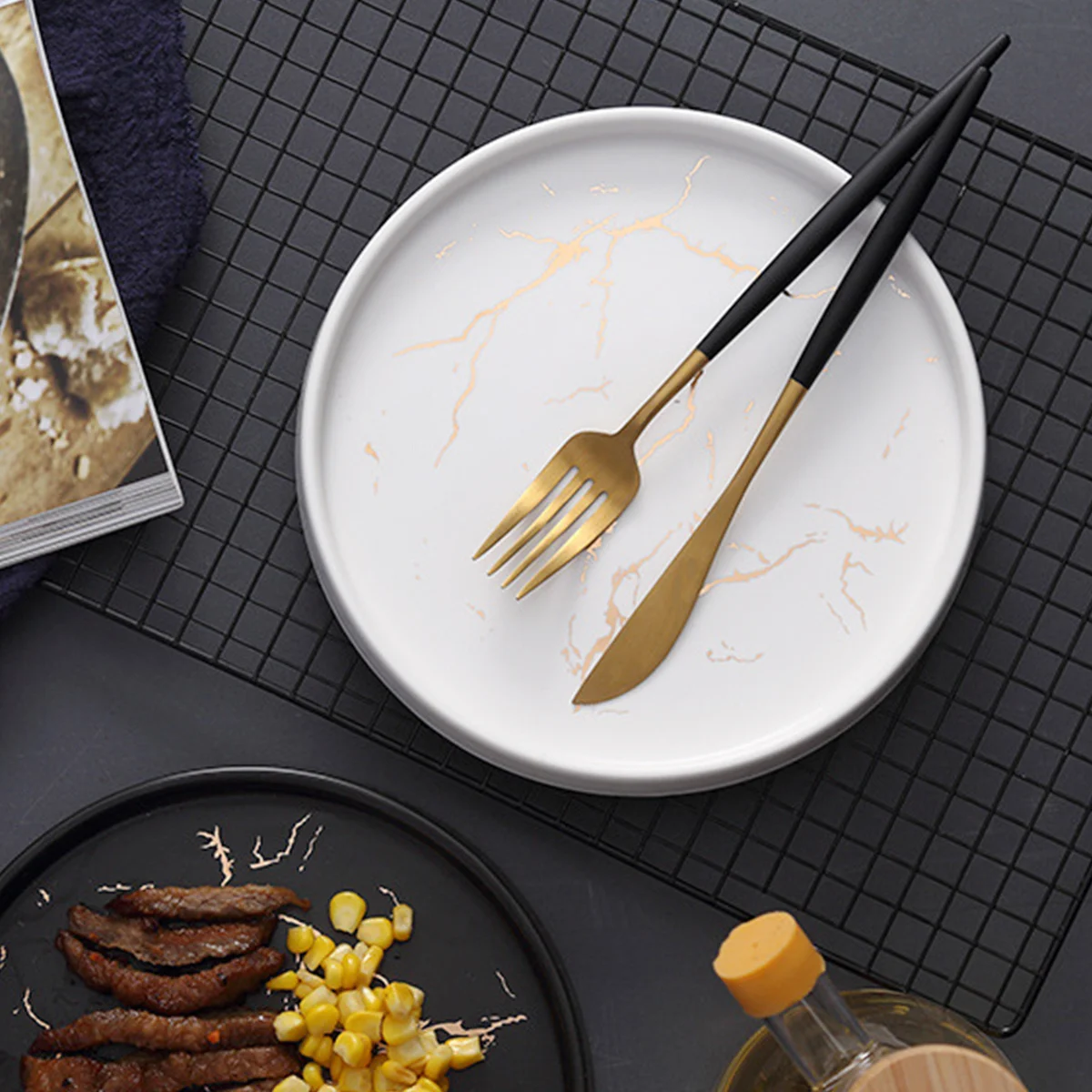 1Pcs Marble Jewelry Dish Round Ceramic Tray Gold Ring Holder Elegant Decorative Plate for Nightstands Dressers Bathroom