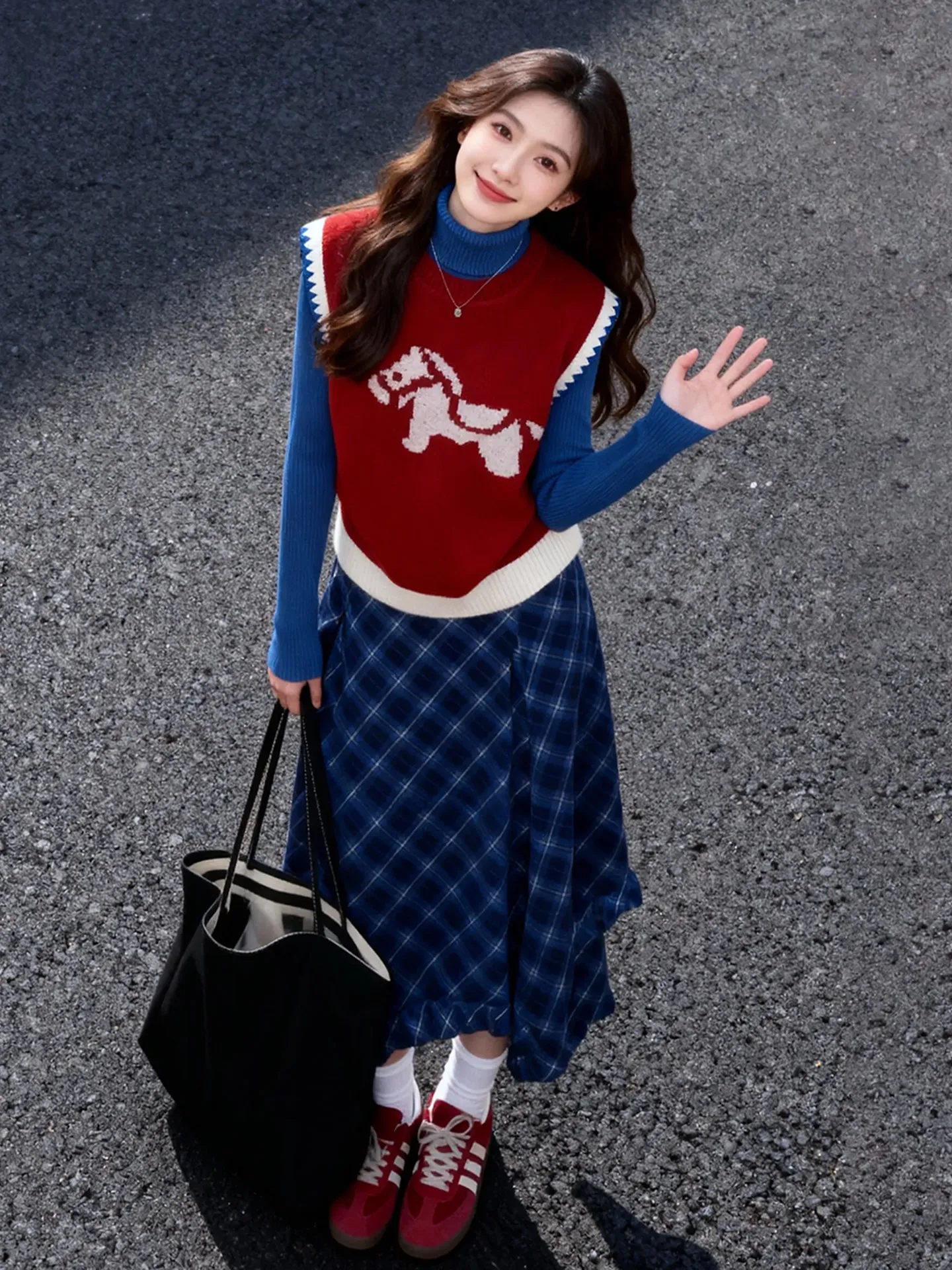 

Красный круглый вязаный жилет для женщин, облегающий, короткий, в корейском стиле, с мультяшным узором и вышивкой, весна 2026