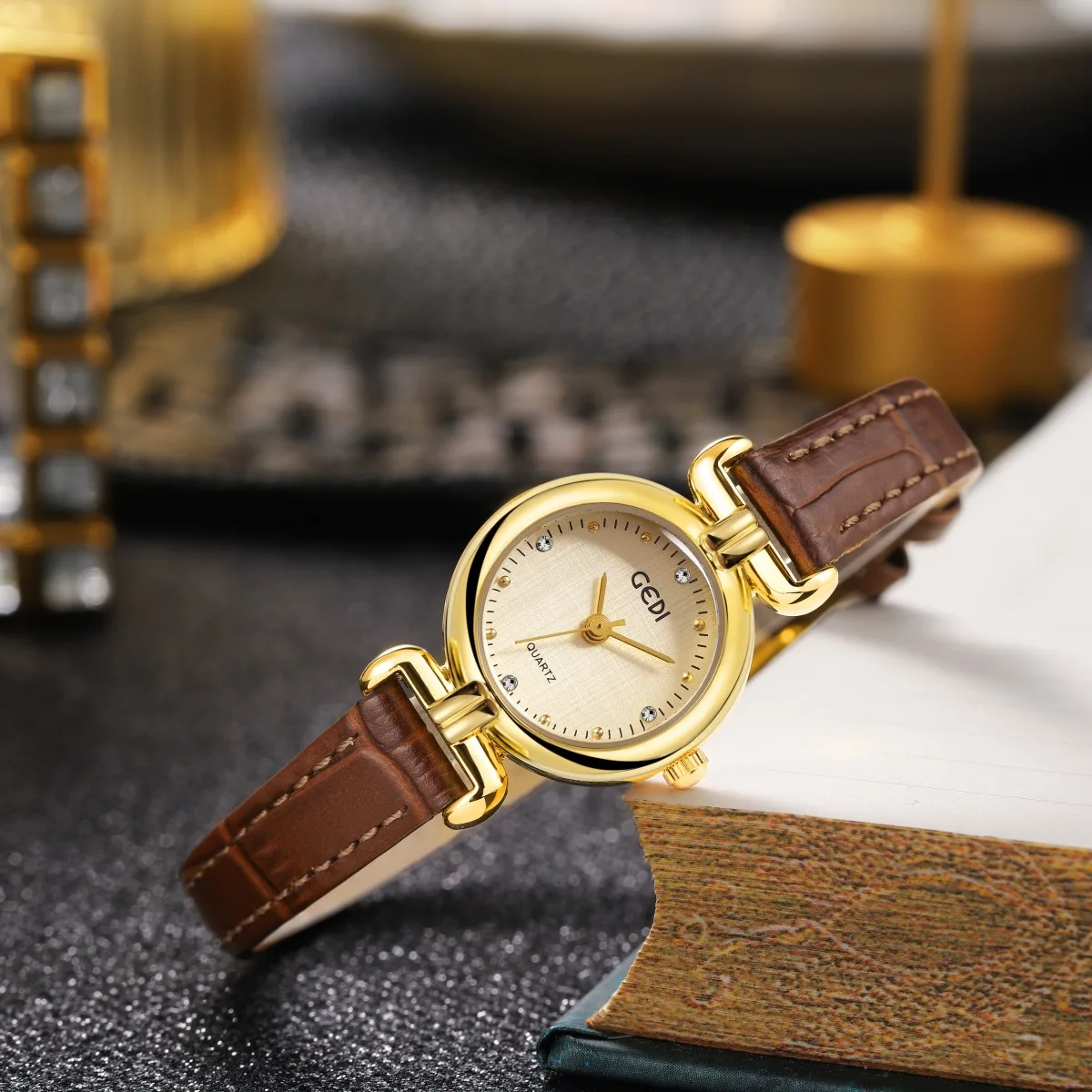 23mm Dial Women Small Quartz Watch Niche Elegant Orologio with Diamond Inlay Luxury Gold Case Clock Ladies Vintage Wristwatch