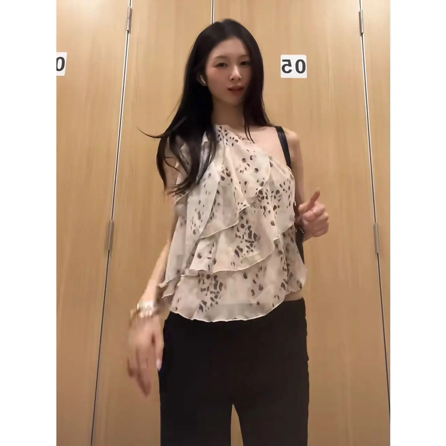 French High-end Leopard Print Ruffle Edge Shoulder Vest Women's Versatile Off-shoulder Atmosphere Temperament Top