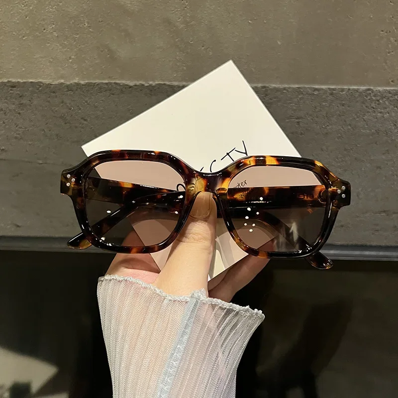 

Vintage Small Square Sunglasses Men Women Retro Brand Designer Sun Glasses Unisex Ins Popular Shades Eyewear UV400 Glasses Pesca