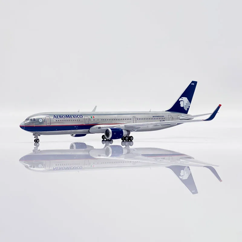 JC Wings Die Cast 1:400 Scale Mexico B767-300ER XA-APB XX40024 Alloy Aircraft Model Collection Toy Gift Display