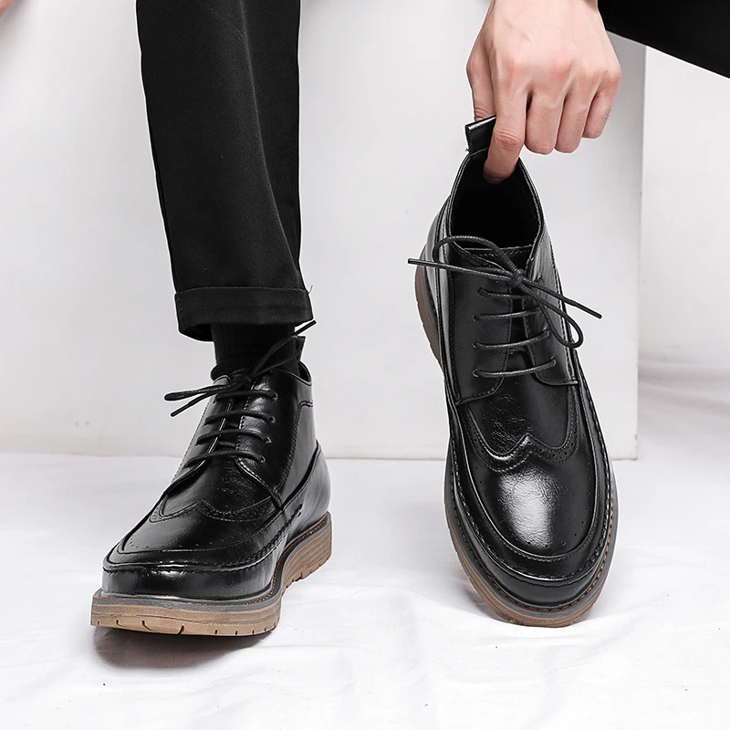 

Мужские повседневные кожаные туфли с гравировкой в британском стиле, туфли с высоким берцем броги, новые кожаные ботинки средней высоты в осенне-зимнем стиле