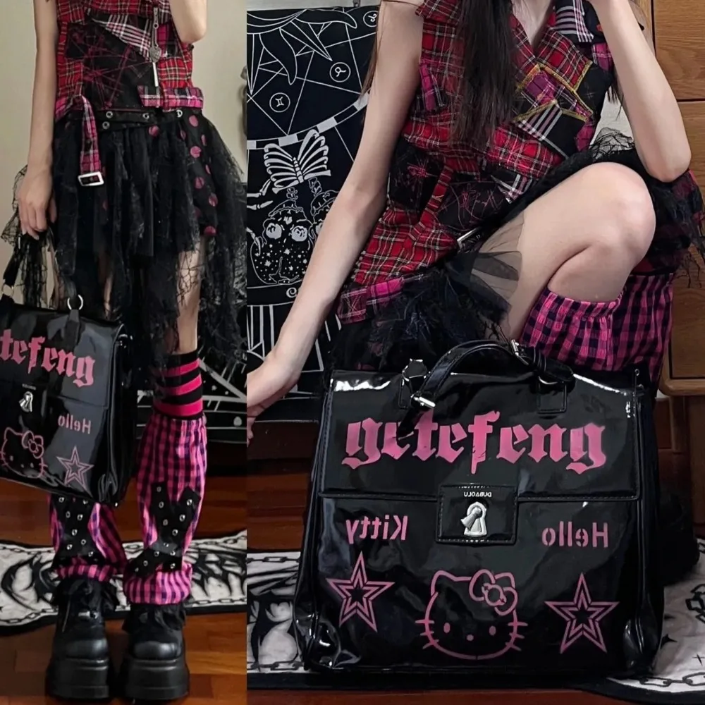 

Hello Kitty Messenger Bag Cute Cartoon Printing High-capacity Handbag New Y2K Gothic Style Trendy Cool Messenger Bag