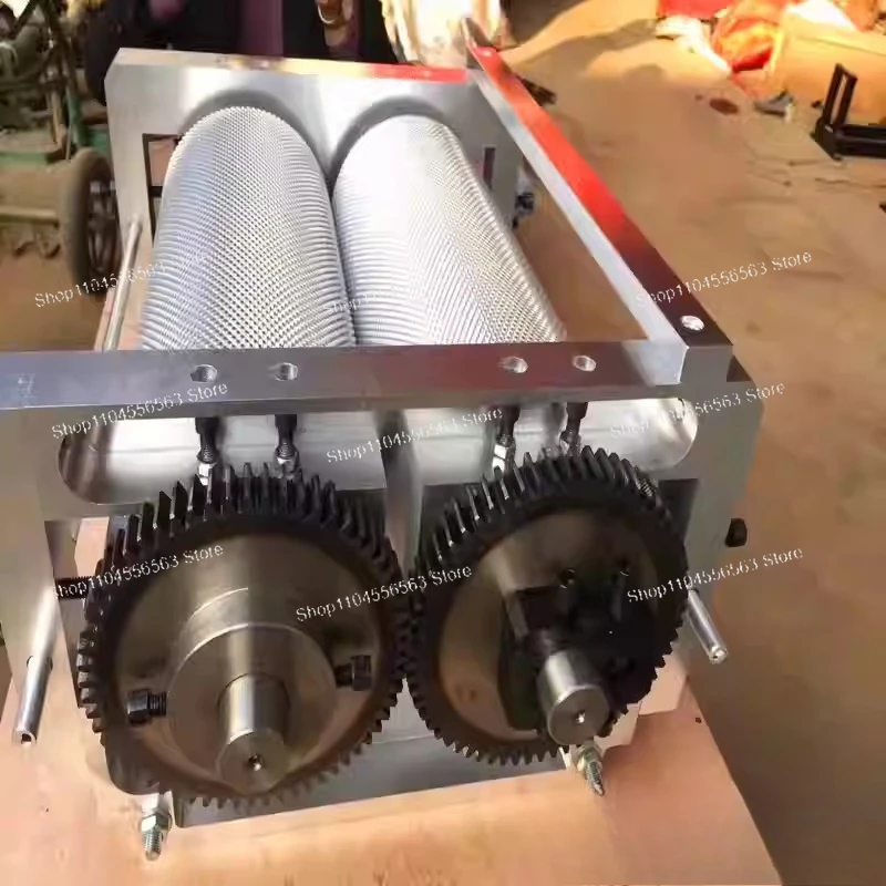 Manual Aluminum Alloy Roller Beeswax Foundation Embosser - Honeycomb Maker for Beekeeping Honey Comb Production