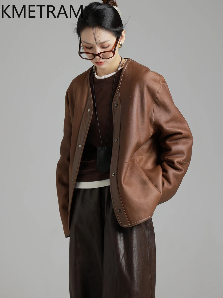 سترة KMETRAM من جلد الغنم الطبيعي مع سترة مرفقة من الصوف ملابس خارجية من فرو المرأة السوداء معاطف مزدوجة الوجه للمرأة شتاء 2025 شوروبا